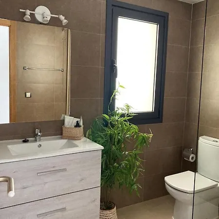 3 Bedroom Sea View Apartamento *